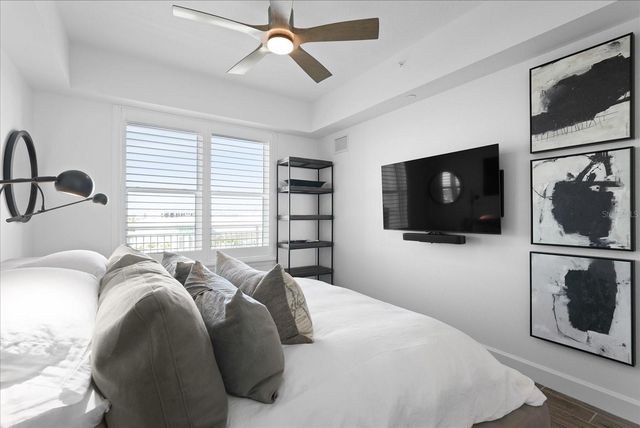 125 ISLAND WAY 602, Clearwater Beach, FL 33767