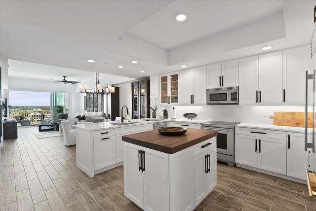 125 ISLAND WAY 602, Clearwater Beach, FL 33767