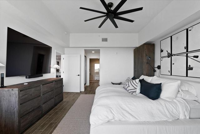 125 ISLAND WAY 602, Clearwater Beach, FL 33767