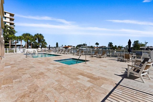 125 ISLAND WAY 602, Clearwater Beach, FL 33767