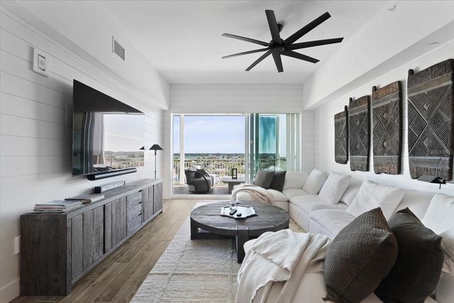 125 ISLAND WAY 602, Clearwater Beach, FL 33767