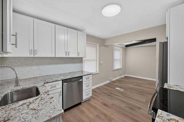 1044 Magnolia Drive, Inkster, MI 48141