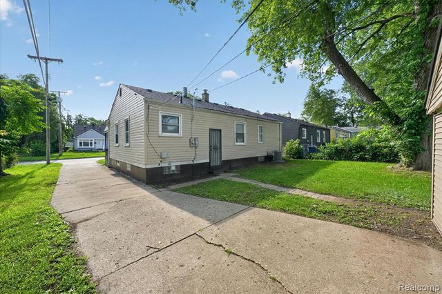 1044 Magnolia Drive, Inkster, MI 48141