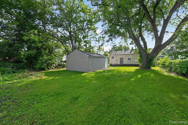1044 Magnolia Drive, Inkster, MI 48141