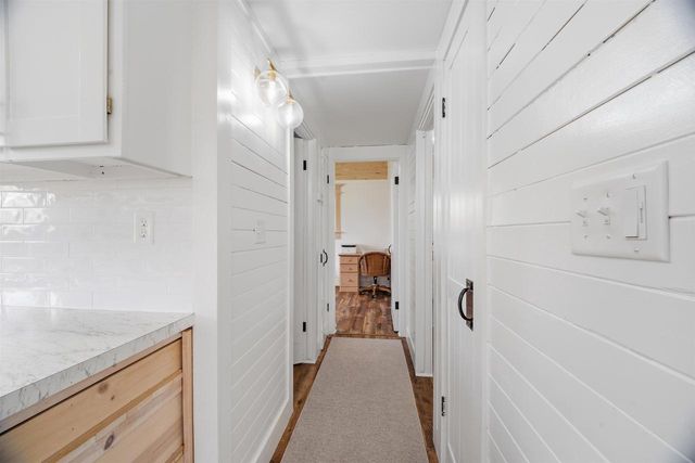 W6395 LAKEVIEW COURT, Menasha, WI 54952