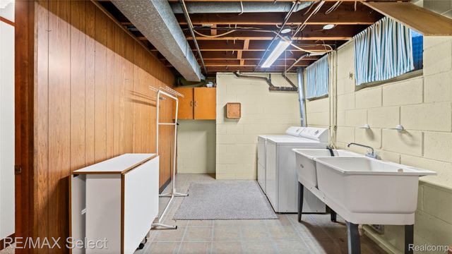 1504 Sun Terrace Drive, Flint Charter Township, MI 48532