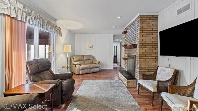 1504 Sun Terrace Drive, Flint Charter Township, MI 48532