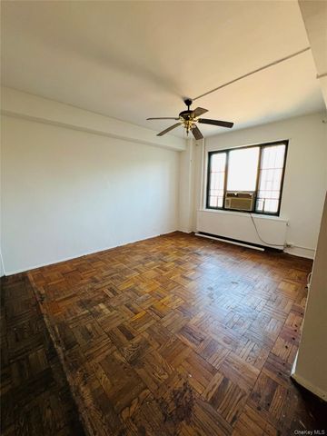 44 Metropolitan Oval 7C, Bronx, NY 10462