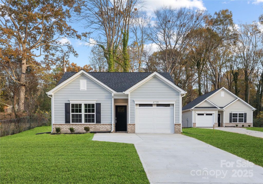 6301 Rockwell Boulevard W, Charlotte, NC 28269