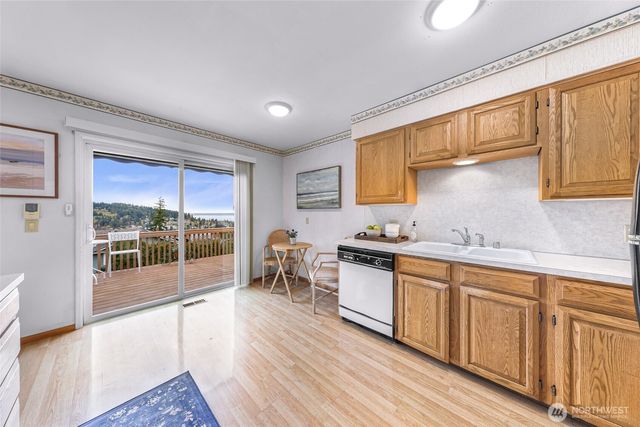 817 Racine Street, Bellingham, WA 98229