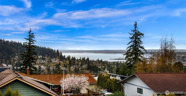 817 Racine Street, Bellingham, WA 98229