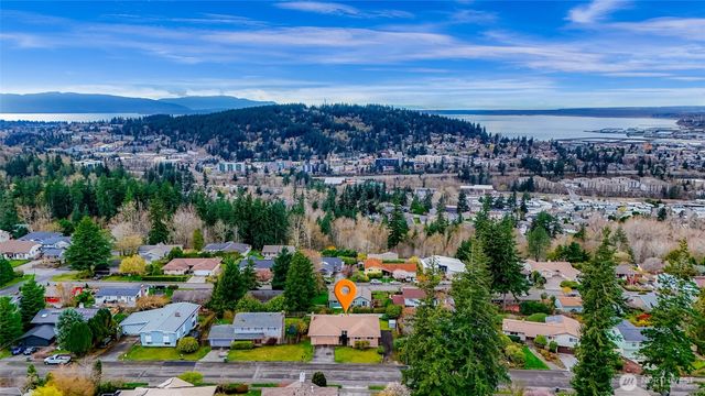 817 Racine Street, Bellingham, WA 98229
