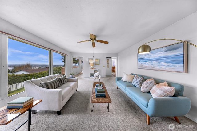 817 Racine Street, Bellingham, WA 98229