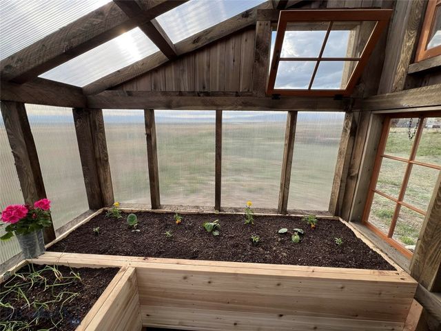 6 Flagstone, Sheridan, MT 59749