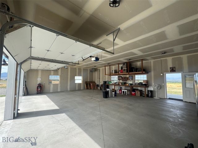 6 Flagstone, Sheridan, MT 59749