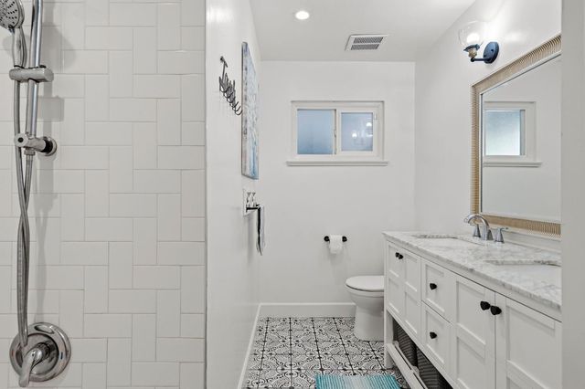6417 Sandstone St, Carmichael, CA 95608