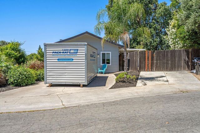 6417 Sandstone St, Carmichael, CA 95608