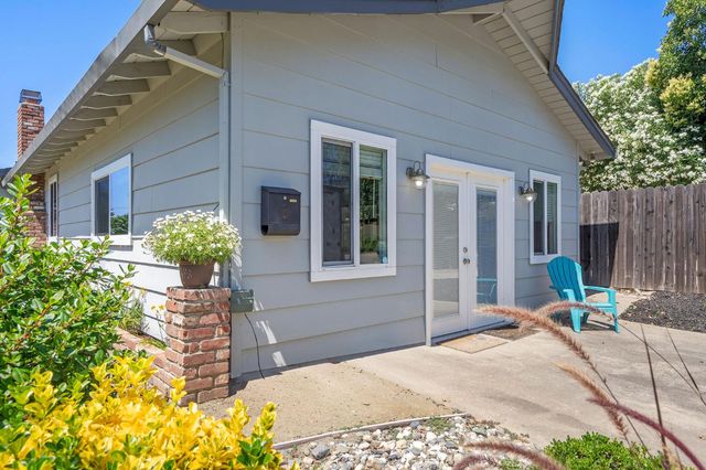 6417 Sandstone St, Carmichael, CA 95608