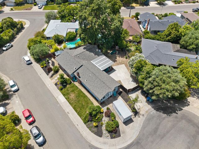 6417 Sandstone St, Carmichael, CA 95608