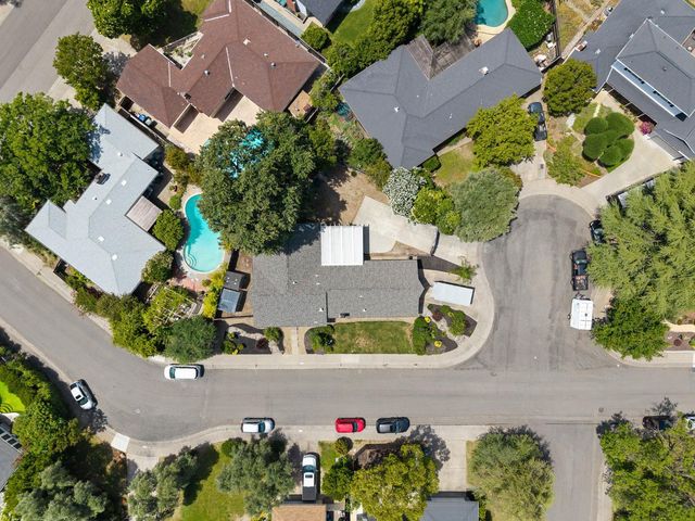 6417 Sandstone St, Carmichael, CA 95608