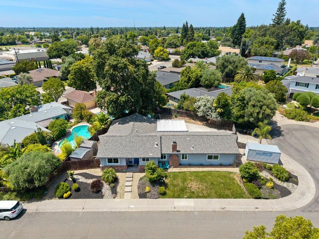6417 Sandstone St, Carmichael, CA 95608