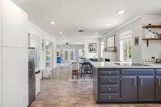 6417 Sandstone St, Carmichael, CA 95608