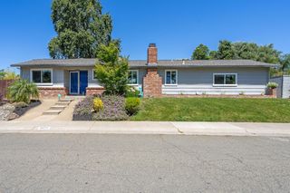 6417 Sandstone St, Carmichael, CA 95608