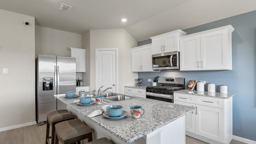704 SMART STRIKE Trail, Granbury, TX 76049 — photo 4