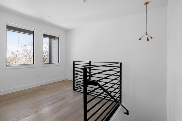 2804 E 22nd ST B, Austin, TX 78722