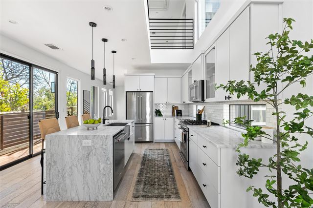 2804 E 22nd ST B, Austin, TX 78722