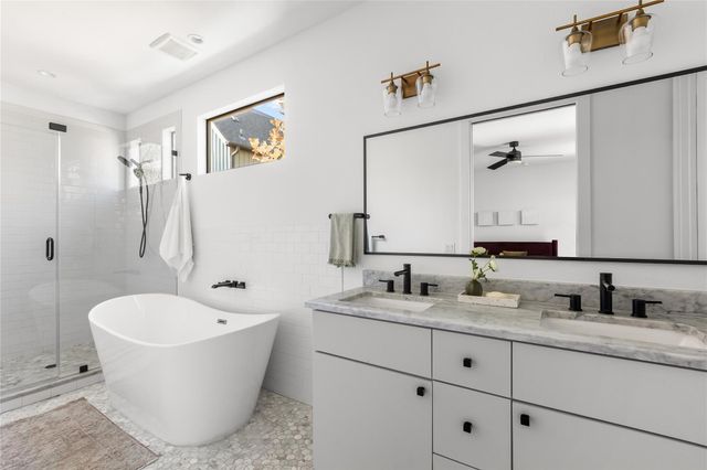 2804 E 22nd ST B, Austin, TX 78722