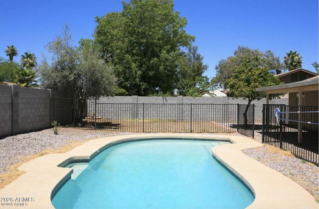 911 W COLGATE Drive, Tempe, AZ 85283