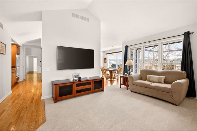 41 Broadmoor Trail, Perinton, NY 14450