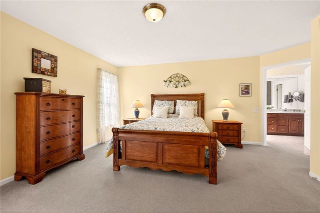 41 Broadmoor Trail, Perinton, NY 14450