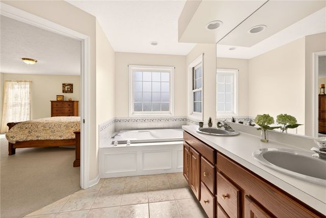 41 Broadmoor Trail, Perinton, NY 14450