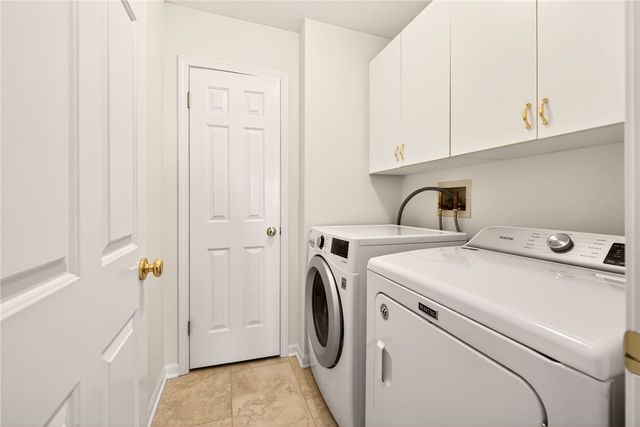 41 Broadmoor Trail, Perinton, NY 14450