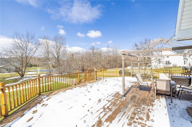 41 Broadmoor Trail, Perinton, NY 14450