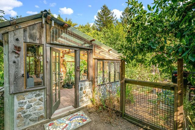 215 Vaca Del Sol, Corralitos, CA 95076