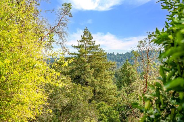215 Vaca Del Sol, Corralitos, CA 95076
