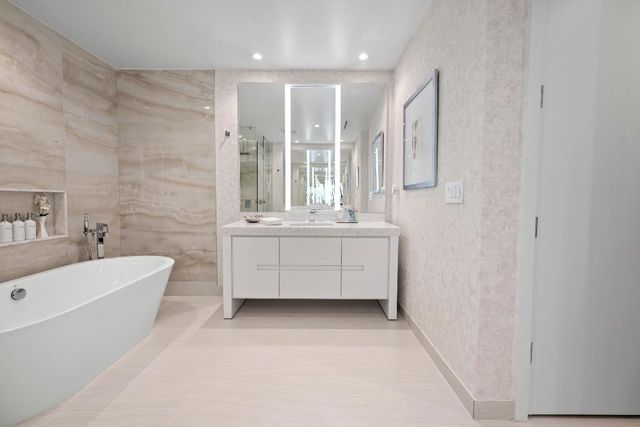 220 SE Mizner Boulevard 603, Boca Raton, FL 33432