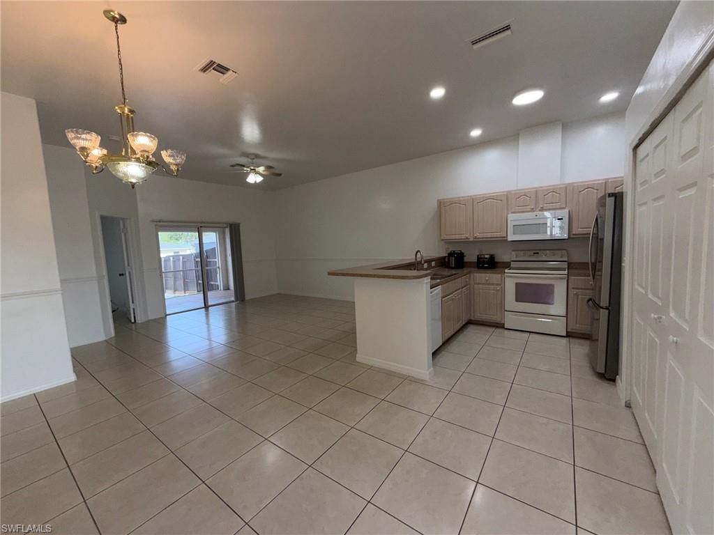 920 SE 6th CT, CAPE CORAL, FL 33990 — photo 3