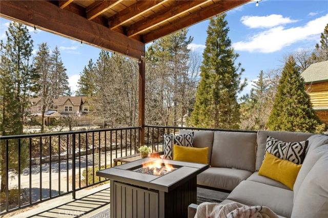 1213 Montreal Drive, Lake Arrowhead, CA 92352