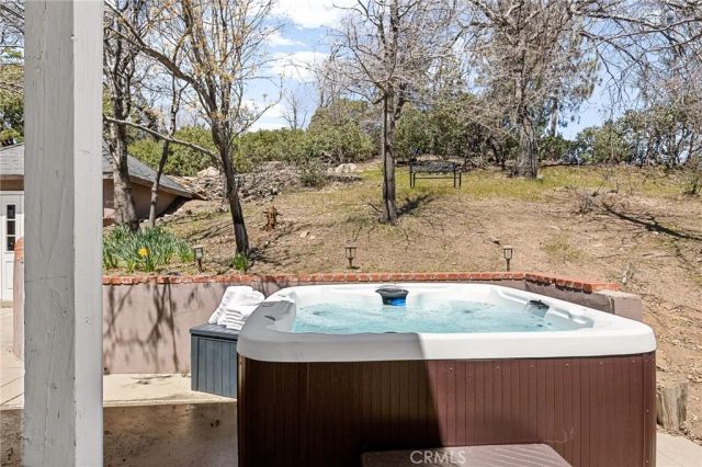 1213 Montreal Drive, Lake Arrowhead, CA 92352