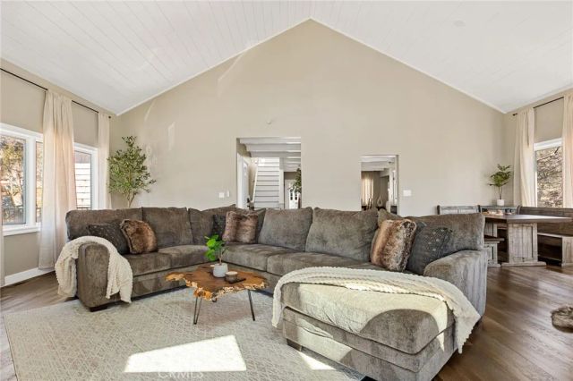 1213 Montreal Drive, Lake Arrowhead, CA 92352