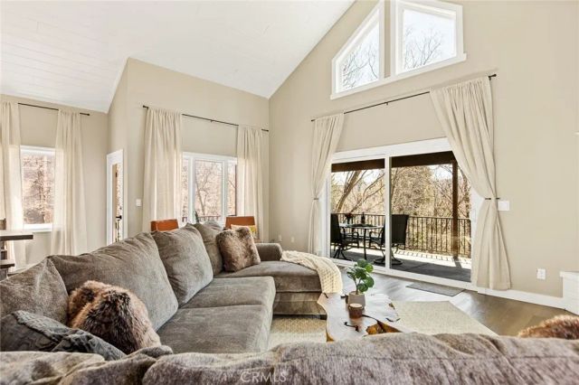 1213 Montreal Drive, Lake Arrowhead, CA 92352