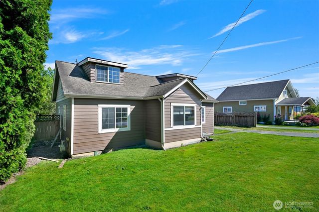 406 W Main Street, Everson, WA 98247