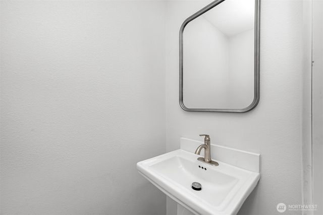 406 W Main Street, Everson, WA 98247