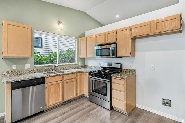 8277 S 560 E, Sandy, UT 84070