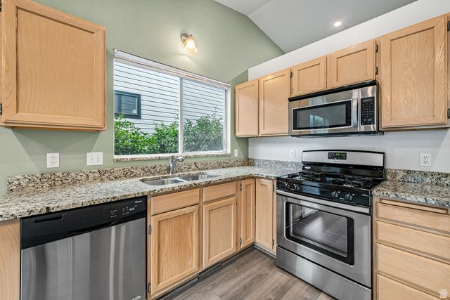 8277 S 560 E, Sandy, UT 84070