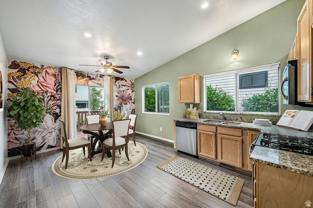 8277 S 560 E, Sandy, UT 84070